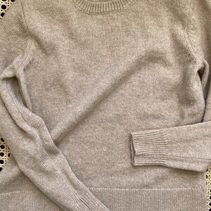 Pendleton Women's Light tan Crew Neck Sweater Pendleton sweater sz S. Wool